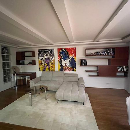 Old Town Apartment Bratislava Bagian luar foto