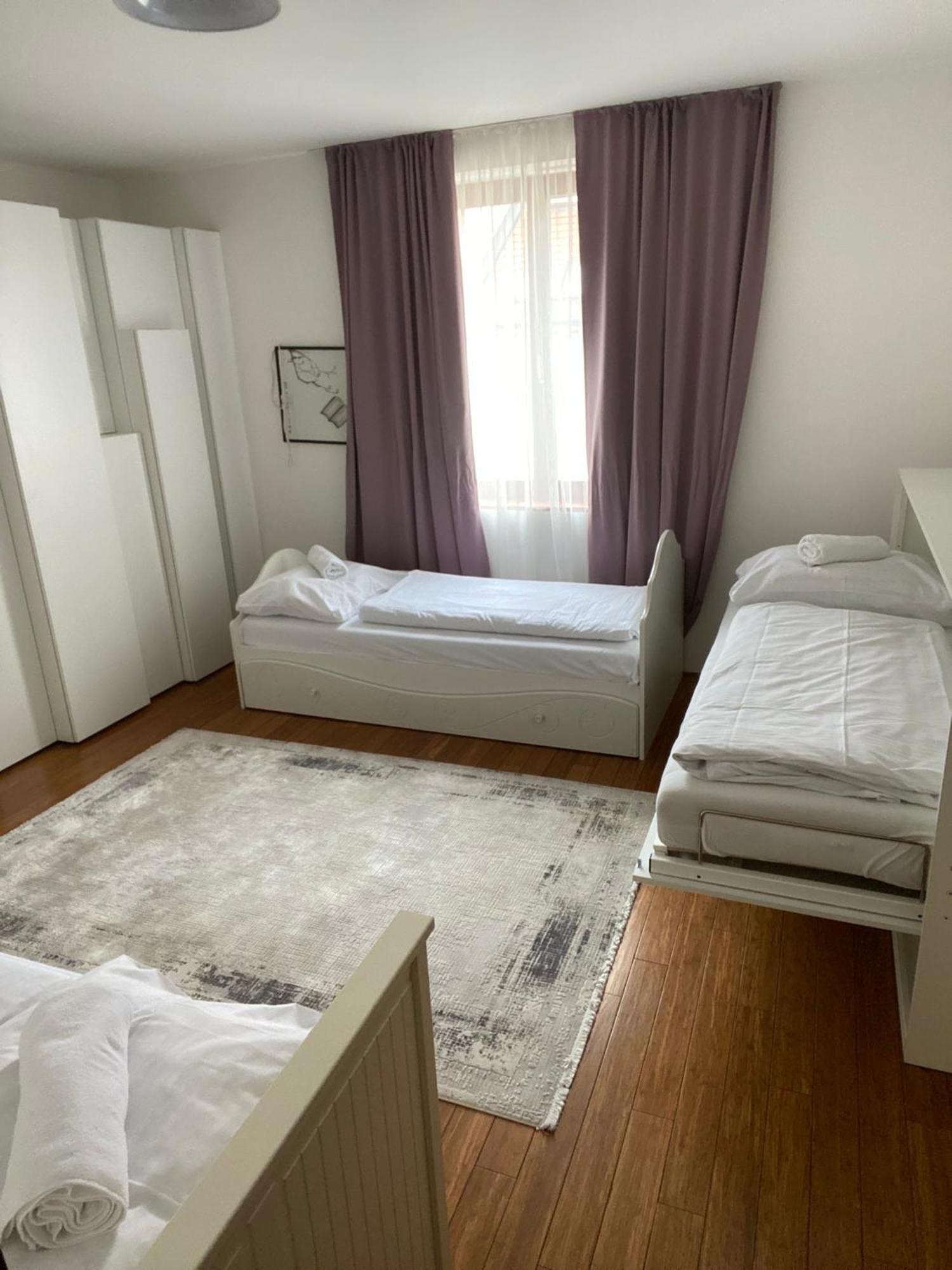 Old Town Apartment Bratislava Bagian luar foto